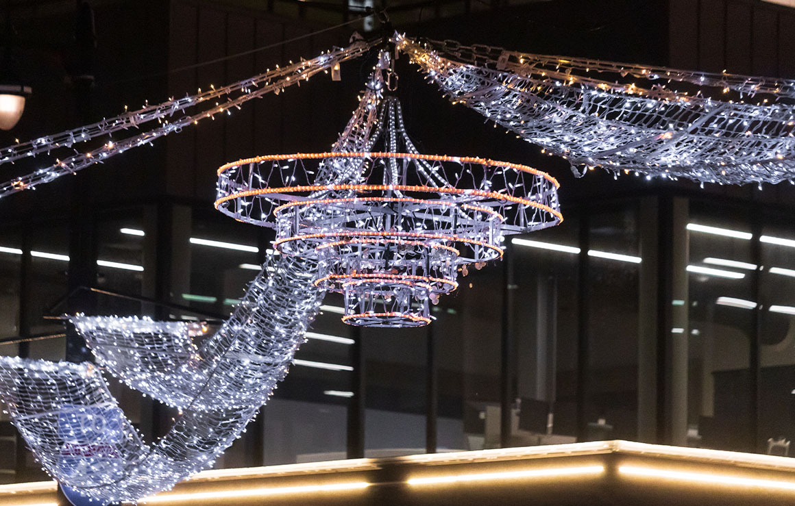 Wisconsin Avenue Chandelier Milwaukee Downtown