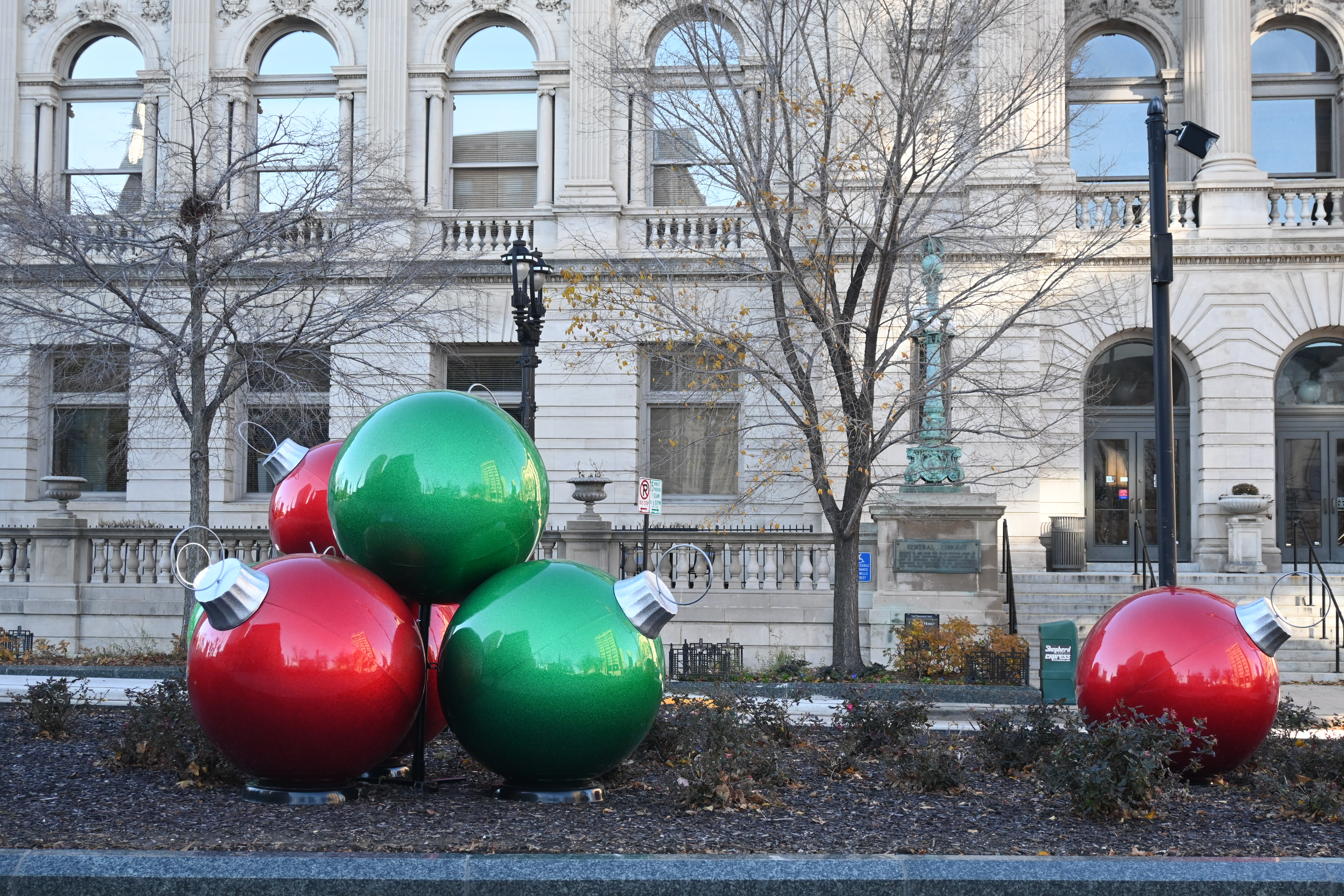 Ornament Trail Milwaukee Downtown