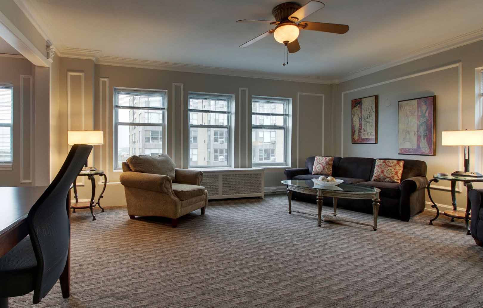 Plaza East Pavilion A room at the Knickerbocker Hotel.