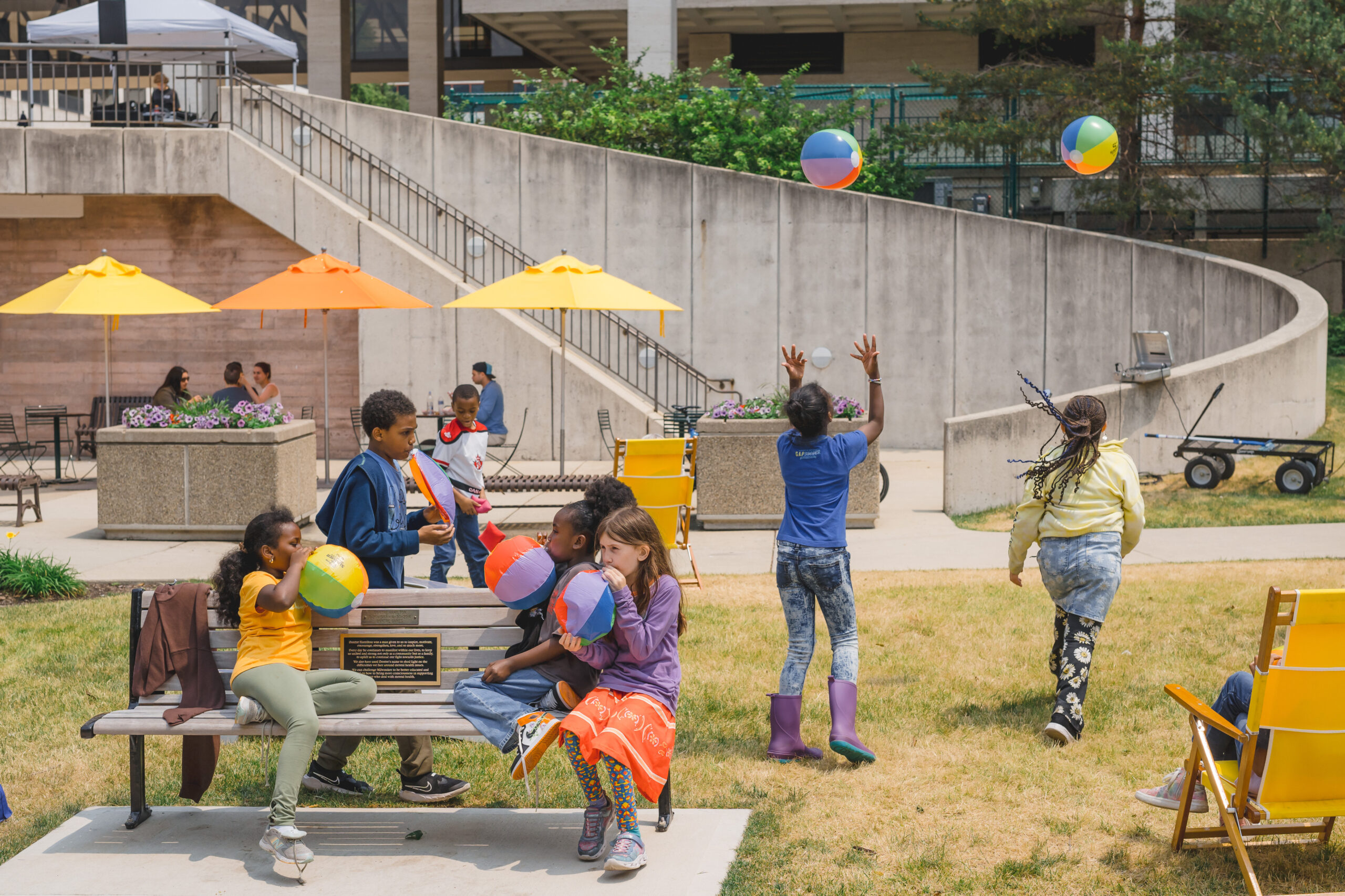 img_MDI_HeartbeatsFoodTruckLegislation_crFrontRoom_011 Kids playing at Red Arrow Park.