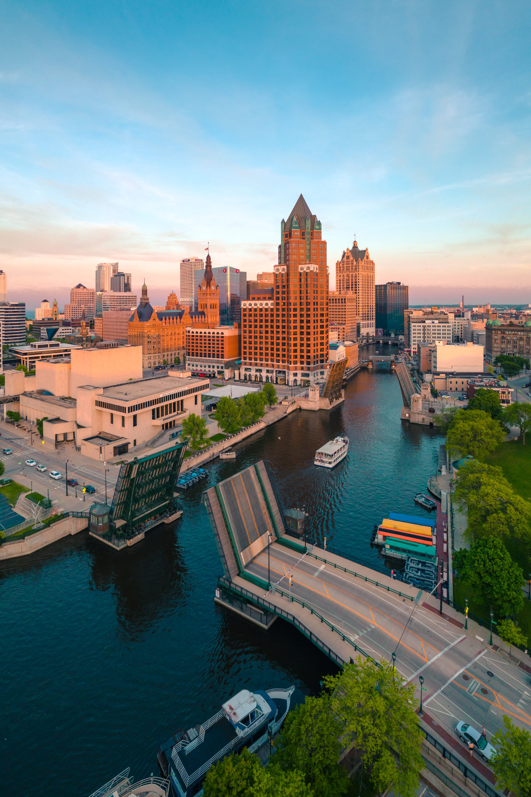 Bridge4 (1) Downtown Milwaukee skyline at sunset.