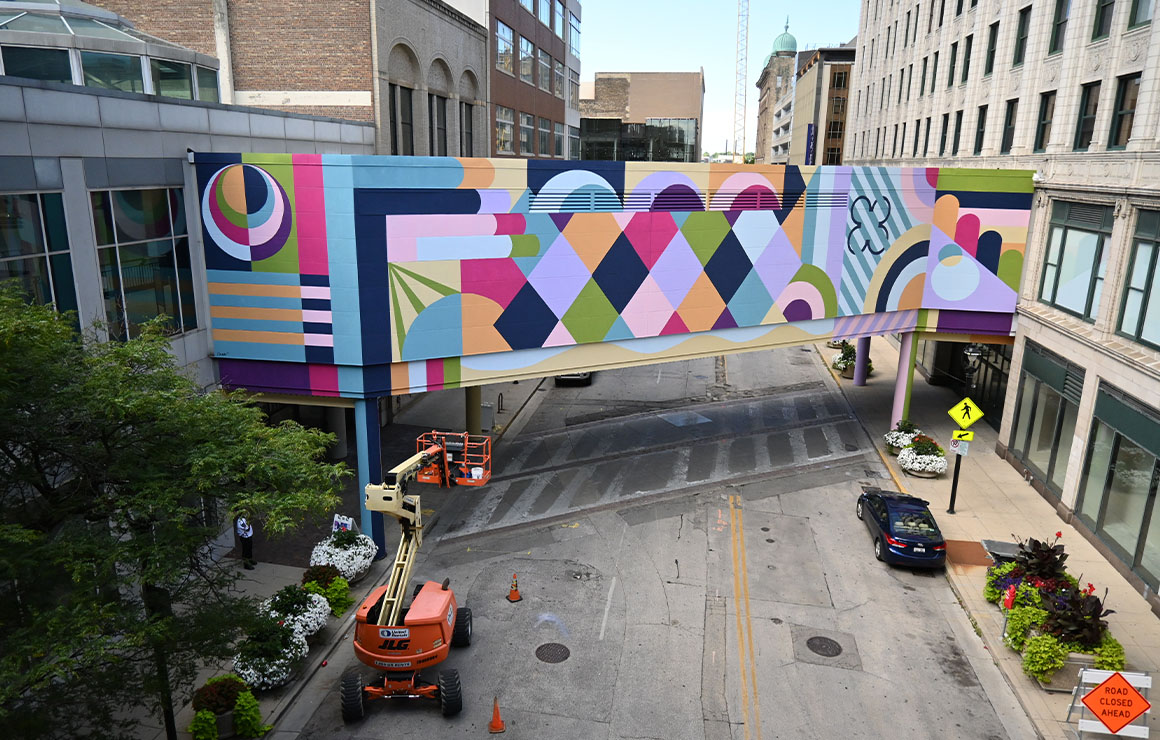 Kindred mural in Downtown Milwaukee.