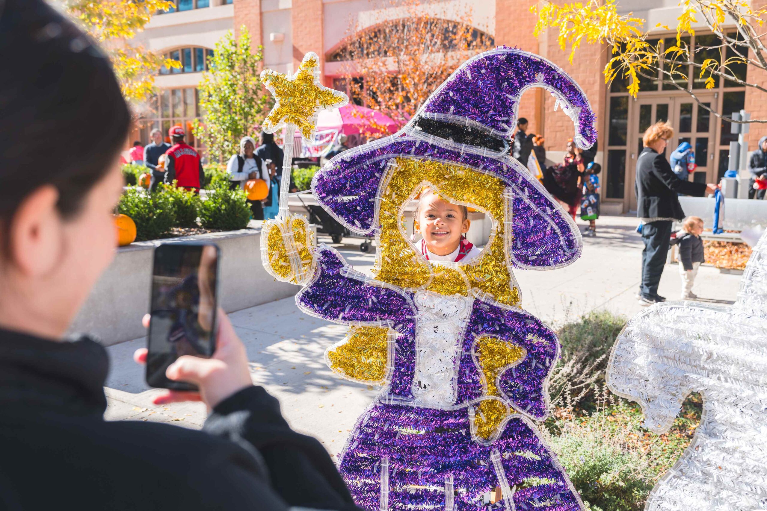 Jack-o-Lantern sculpture