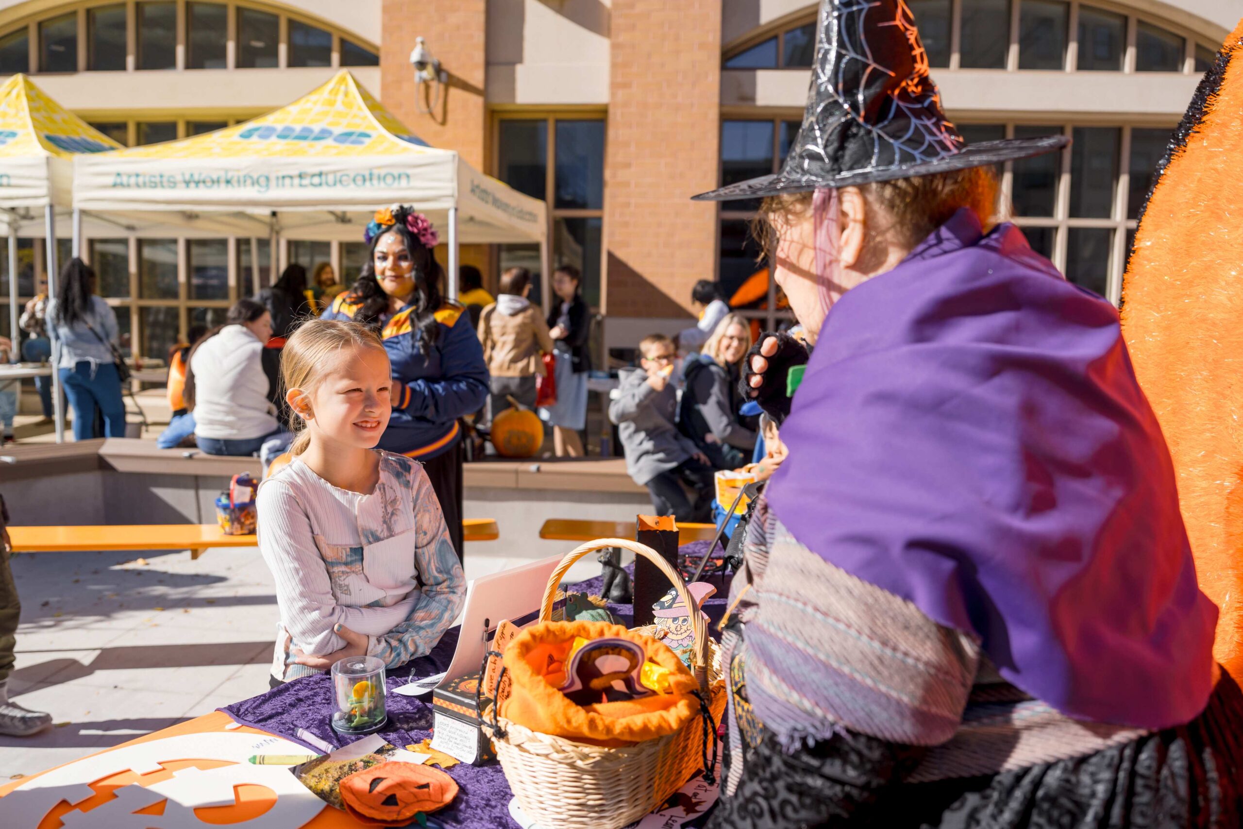 Wanda the Sandwitch storytelling at Jack-O-Lantern Jubilee